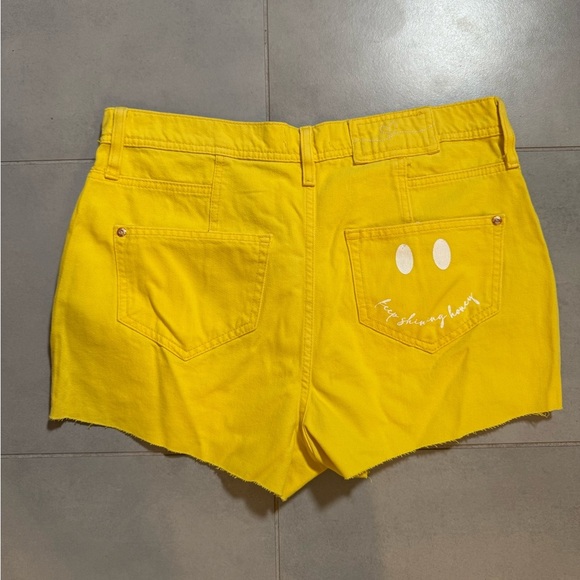 River Island Yellow Denim Jean Shorts Casual Cutoff Style NWT - Picture 8 of 8